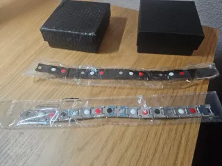 Pack 2 Pulseras color  Negra y color Plata