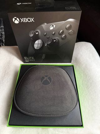 Xbox Series X + Mando Elite 2 +Accesorios y Juegos