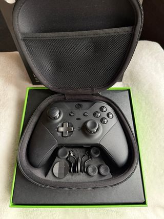 Xbox Series X + Mando Elite 2 +Accesorios y Juegos