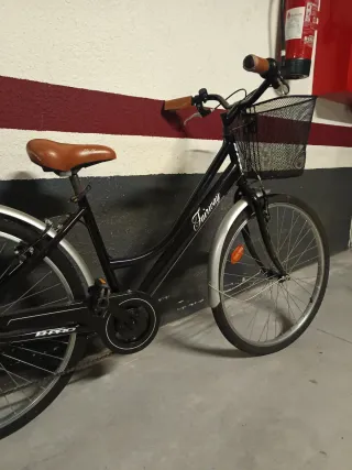 Bicicleta Fairway Negra con Cesta