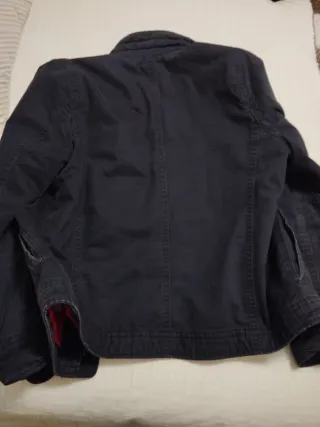 Chaqueta Hollister Azul con Forro Rojo