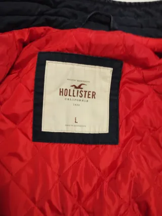 Chaqueta Hollister Azul con Forro Rojo