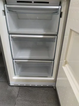 Nevera Bosch 200x60cm A+ no Frost con Garantia