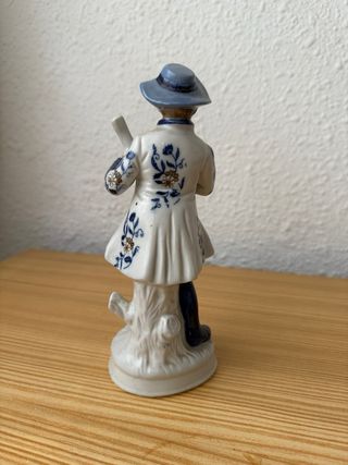 Figura Trovador con Laúd Porcelana