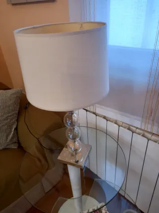 Lámpara de mesa cristal y tela