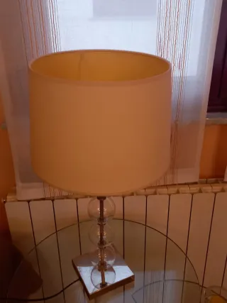 Lámpara de mesa cristal y tela