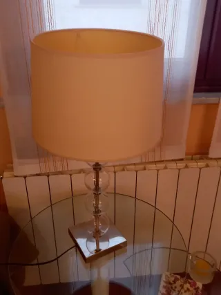 Lámpara de mesa cristal y tela