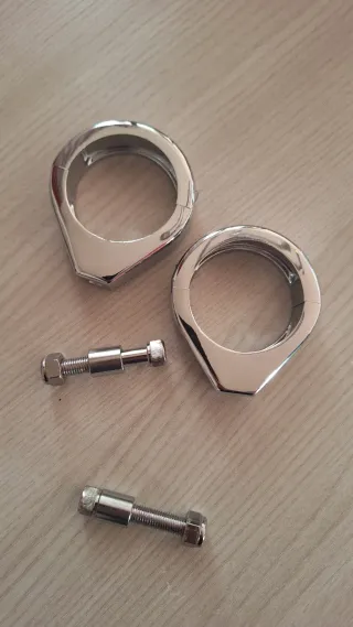 Supporti per indicatori moto custom