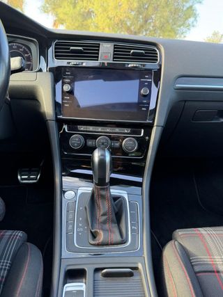 Volkswagen Golf GTI PERFORMANCE 2019