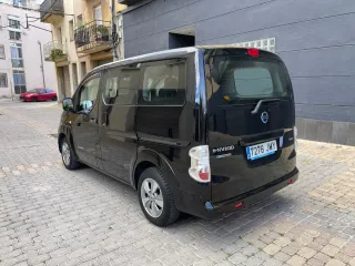 Nissan NV200 2016