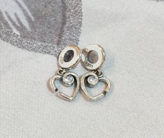 Colgante y cuentas Entre Corazones