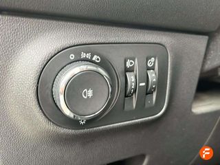 Opel Corsa 1.4 Selective 90 CV