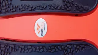 Masajeador de pies vibratorio naranja