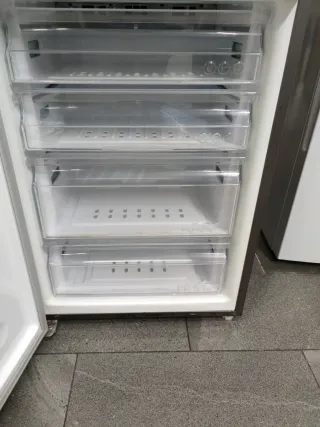 Nevera Samsung 203x60cm A+ no Frost con Garantia