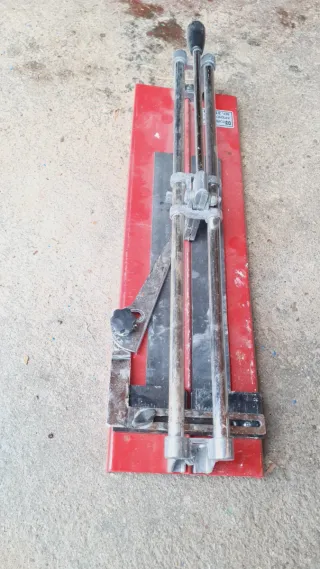 Cortazulejos profesional