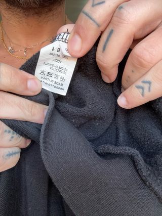 Felpa nera con banda personalizzabile S