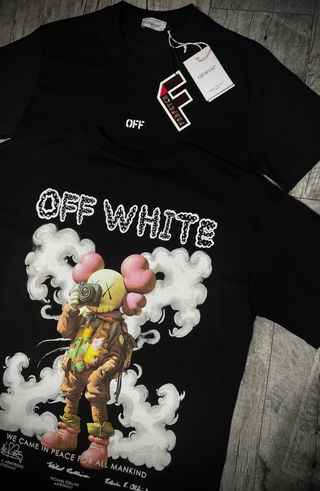Camiseta Off-White Negra y Dorada Caballero