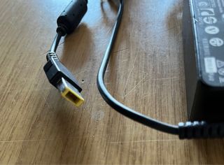 Cargador Original Lenovo Portátil 65W