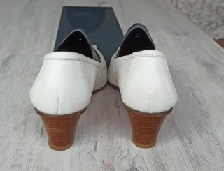 Zapatos de tacón blancos talla 40
