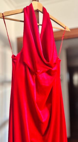 Vestido midi terciopelo Zara rojo
