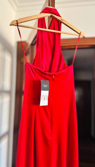 Vestido midi terciopelo Zara rojo