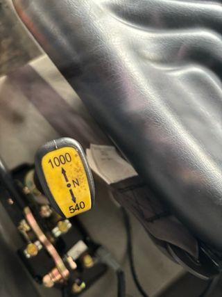 Tractor Lovol M404 con cabina 65 cv 4 cilindros