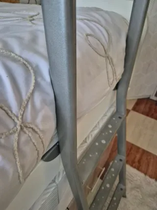 Escalera pequeña para cama nido