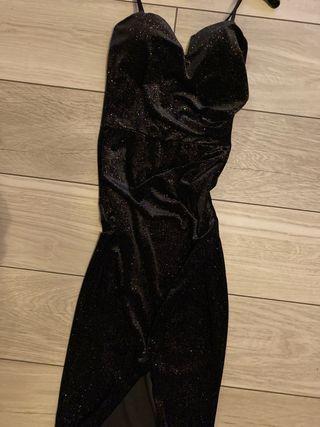 Vestito lungo aderente con spacco e brillantini