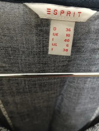 Vestido negro con bordados