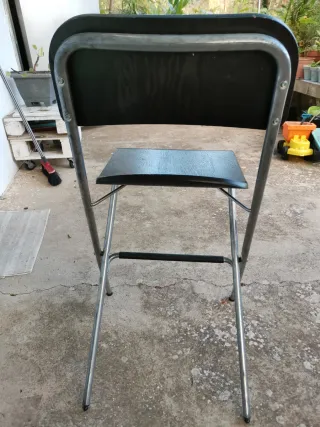 Banqueta alta plegable madera y metal