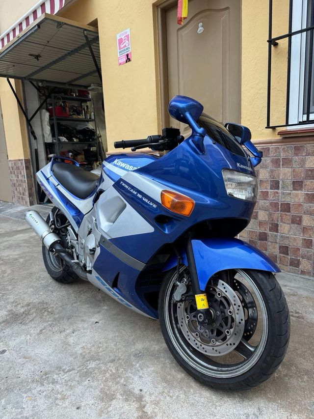 Kawasaki zzr600 zzr 600