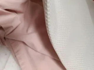 Cuna madera con colchón y sábanas