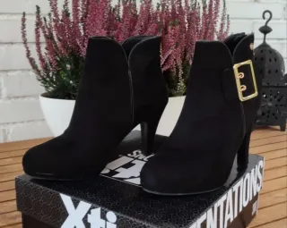 Botines Xti Negros Tacon Hebilla