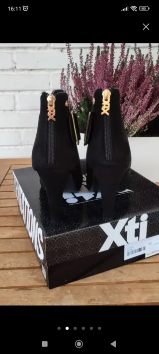 Botines Xti Negros Tacon Hebilla