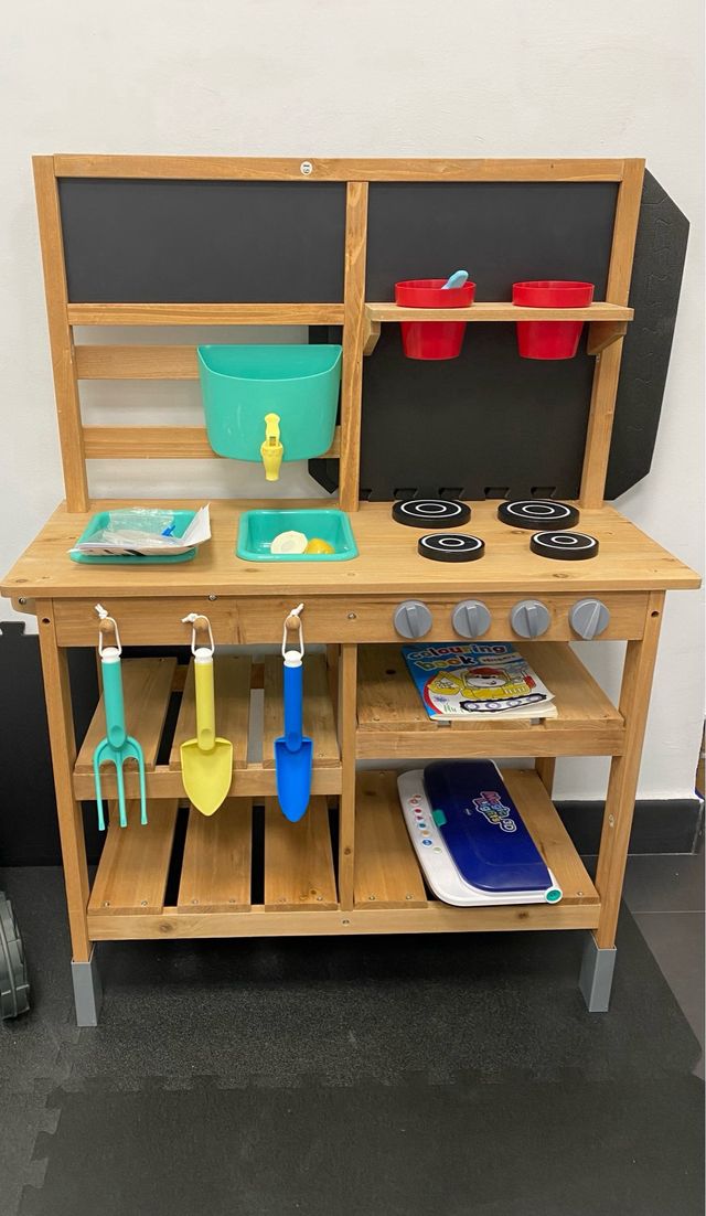 Cucina da giardino in legno