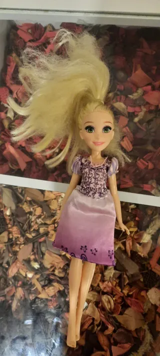 Lote 3 Muñecas Barbie, Rapunzel, Superwoman