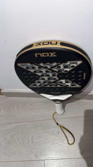 Pala de pádel NOX AT10