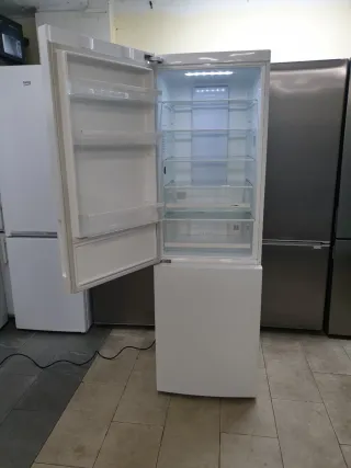 Nevera Haier 190x60cm A+ no Frost con Garantía