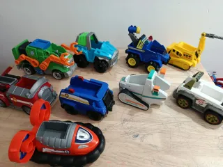 Lote Vehículos Patrulla Canina