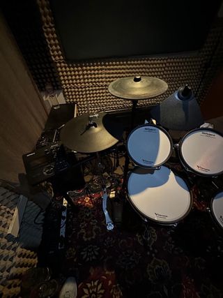 Bateria Roland TD-27KV2 V-Drums com Extras