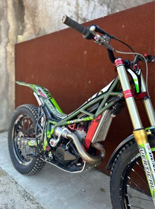 Moto trial Vertigo vertical 300