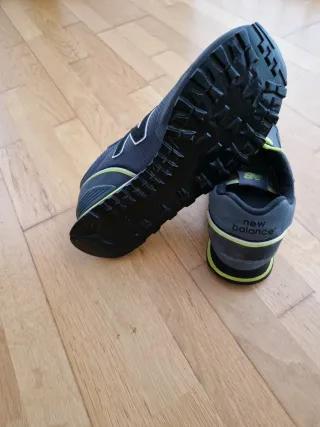 Zapatillas New Balance grises y verdes