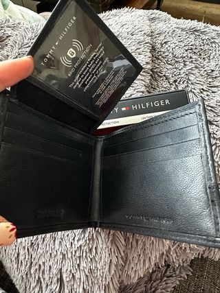 Cartera Tommy Hilfiger Negra Cuero RFID