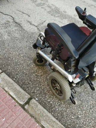 Silla de ruedas eléctrica en buen estado Terra sx