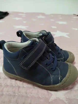 Botas niño talla 24