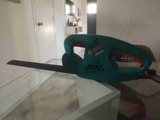 Cortasetos Bosch casi nuevo