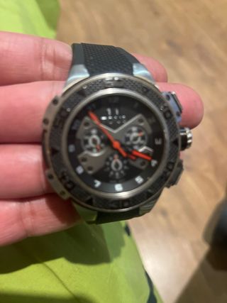 Reloj Tous Negro y Plateado