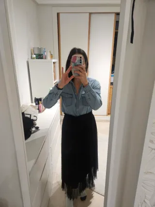 Falda midi tul negra con topos