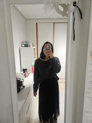 Falda midi tul negra con topos