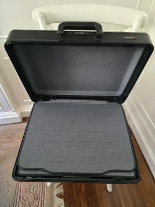 Maletín Delsey metálico vintage